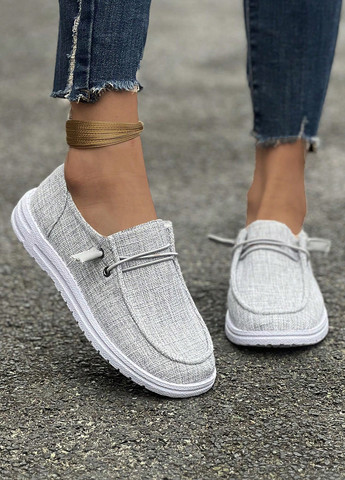 Серые мокасины SHEIN с белой подошвой