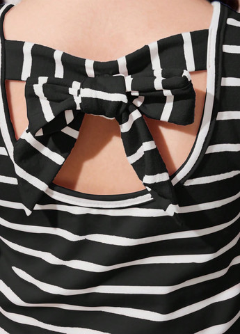 Чорно-біла літня футболка SHEIN