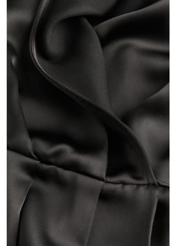 Чорна коктейльна, кежуал сукня на запах H&M однотонна