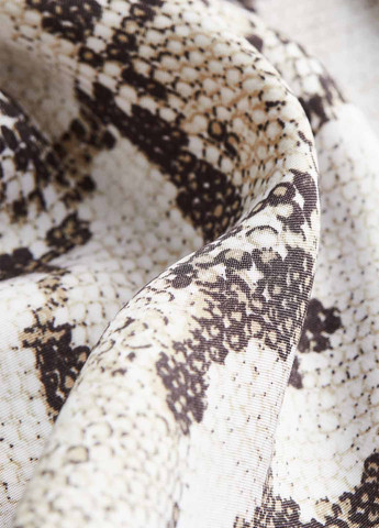 Коричнева кежуал сукня силуетна H&M зміїний