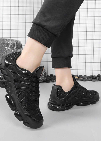 Черные демисезонные кроссовки SHEIN