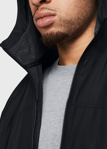 Черная демисезонная ветровка Under Armour
