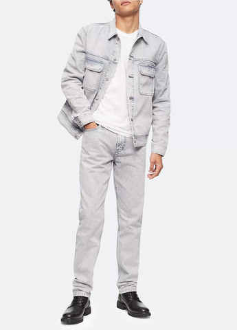 Светло-серые демисезонные зауженные джинсы Calvin Klein