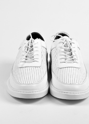 Білі Осінні кросівки перфоровані чоловічі білі ALTURA