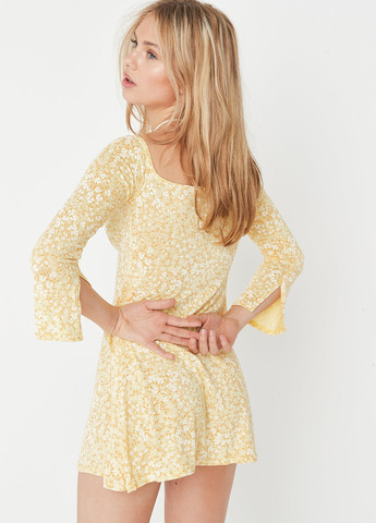 Желтое кэжуал платье Missguided с цветочным принтом