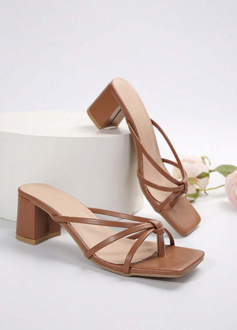 Коричневые босоножки SHEIN