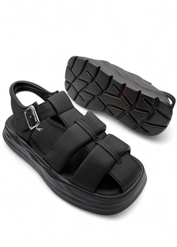 Черные босоножки Tom.M с пряжкой