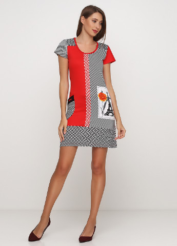 Красное кэжуал платье платье-футболка Wgld Ve с абстрактным узором