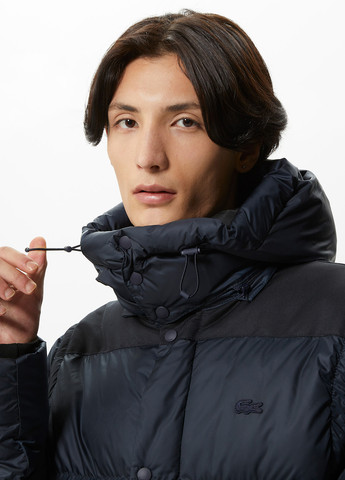 Темно-синяя демисезонная куртка Lacoste