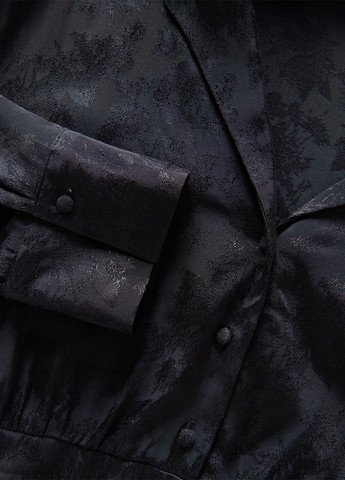 Черное кэжуал платье на запах Reserved однотонное