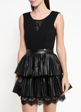 Черное коктейльное платье Rinascimento фактурное