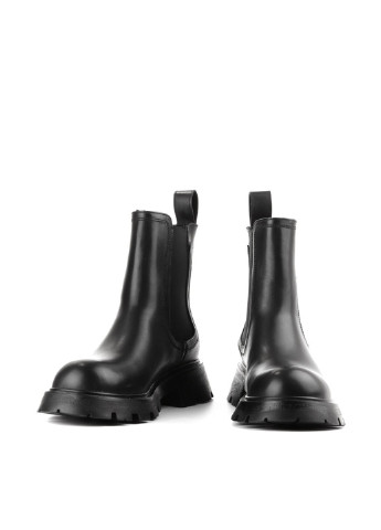 Осенние ботинки челси Le'BERDES без декора