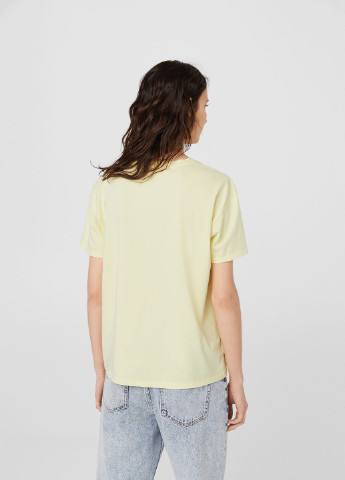 Светло-желтая летняя футболка Mango