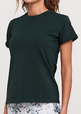 Темно-зеленая летняя футболка женская 19ж441-24 лиловый с коротким рукавом Malta