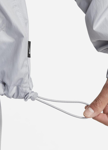 Сіра демісезонна вітровка Nike NSW AIR WOVEN JACKET