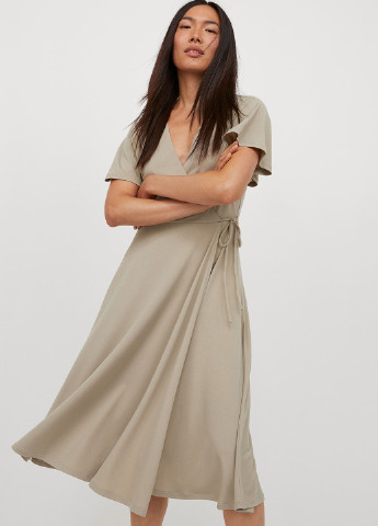 Серо-бежевое кэжуал платье на запах H&M однотонное