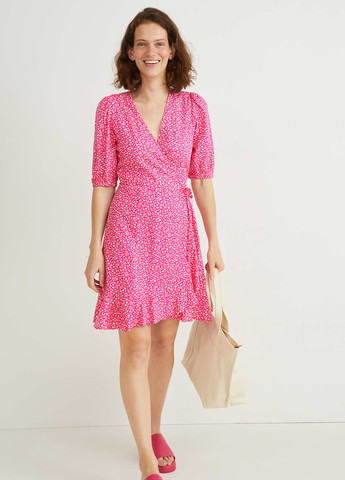 Розовое кэжуал платье на запах, клеш C&A с цветочным принтом