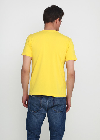 Желтая футболка Just Hype