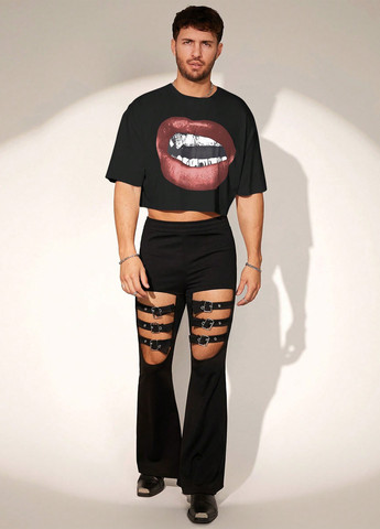 Красная футболка SHEIN