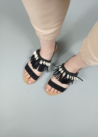 Черные босоножки Kamengsi