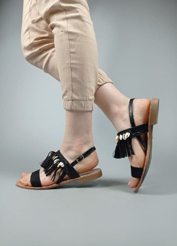 Черные босоножки Kamengsi