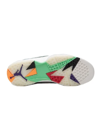 Серые демисезонные кроссовки air 7 retro se Jordan