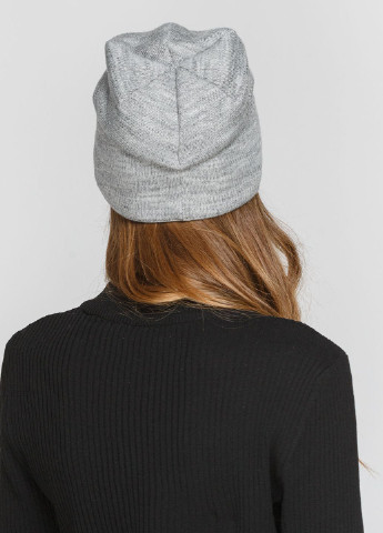 Зимняя классическая теплая шерстяная женская шапка на флисовой подкладке 550485 DeMari 45 ДеМари бини однотонная серая кэжуал шерсть
