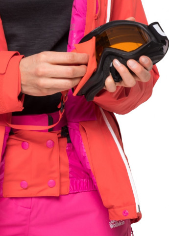 Оранжевая зимняя куртка Jack Wolfskin