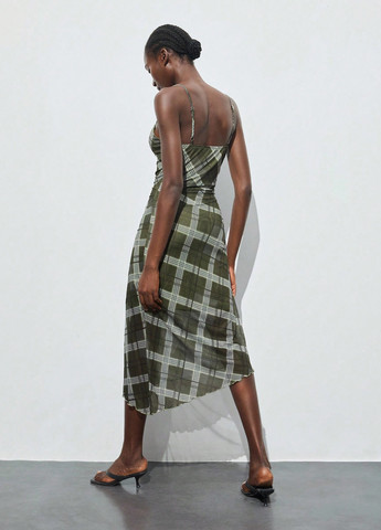 Оливковое (хаки) кэжуал платье с открытыми плечами SHEIN в клетку