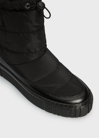 Черные дутики Gant с логотипом