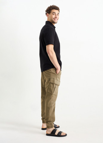 Хаки кэжуал демисезонные карго брюки C&A