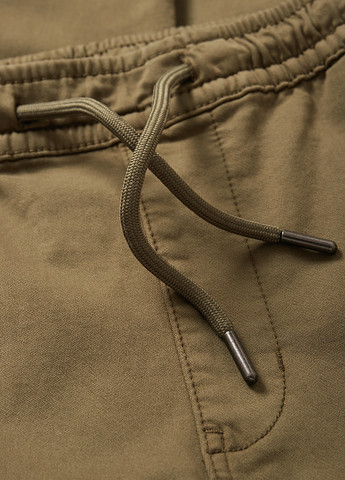 Хаки кэжуал демисезонные карго брюки C&A