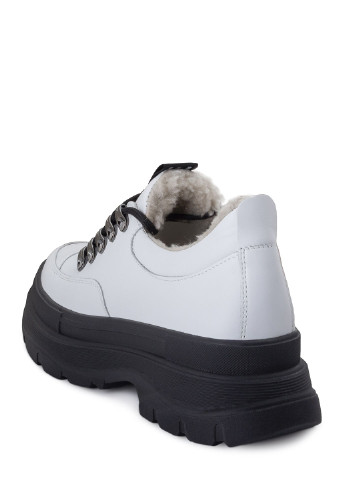 Белые зимние кроссовки Tomfrie