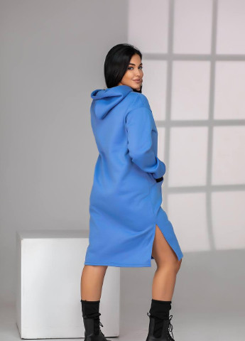 Темно-голубое женское теплое платье в спортивном стиле на флисе голубого цвета 382753 New Trend