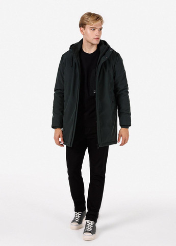 Чорна зимня куртка Colin's