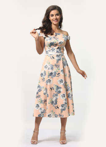 Персикова кежуал сукня, сукня кльош Agata Webers з квітковим принтом