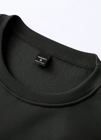 Чорний світшот SHEIN новорічний без декору (331623892)
