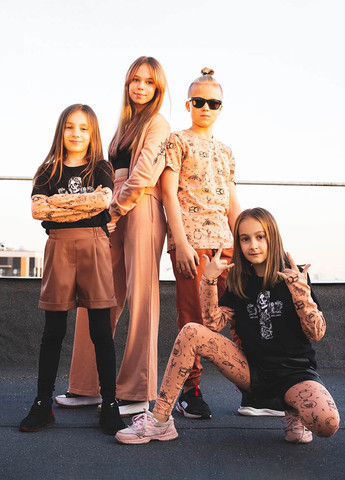 Бежева літня футболка Garnamama