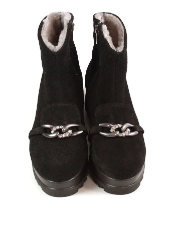 Осенние ботинки Molly Bessa с металлическими вставками из натуральной замши
