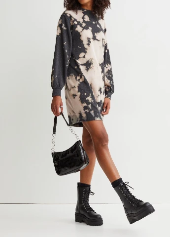 Черное кэжуал платье H&M с рисунком