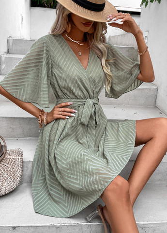 Оливкова кежуал сукня на запах Loness однотонна