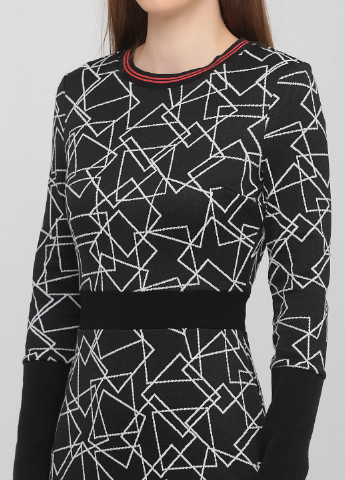 Графитовое кэжуал платье футляр Only с геометрическим узором