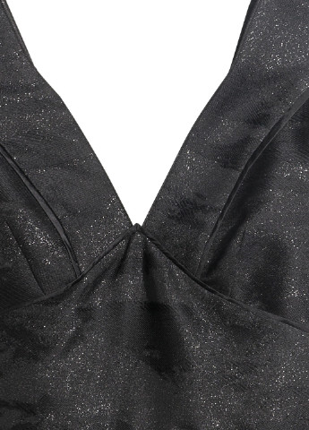 Чорна коктейльна сукня з пишною спідницею H&M однотонна