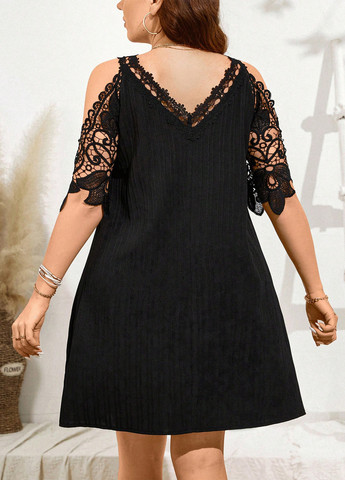 Черное кэжуал платье с открытыми плечами SHEIN однотонное