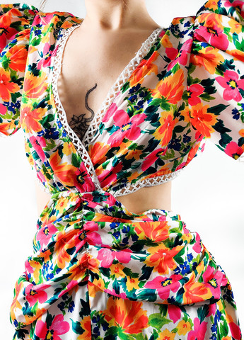 Комбинезон Boohoo комбинезон-шорты цветочный комбинированный кэжуал полиэстер