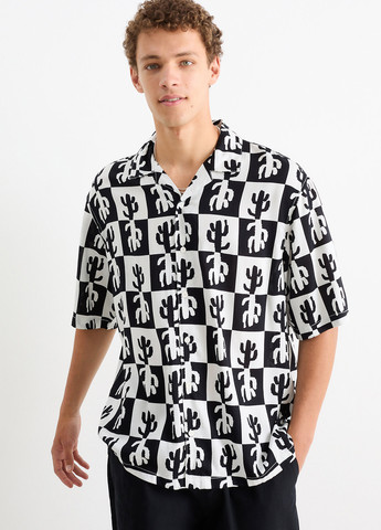 Черно-белая кэжуал рубашка с рисунком C&A