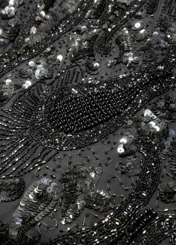 Черное вечернее платье футляр di classe с абстрактным узором