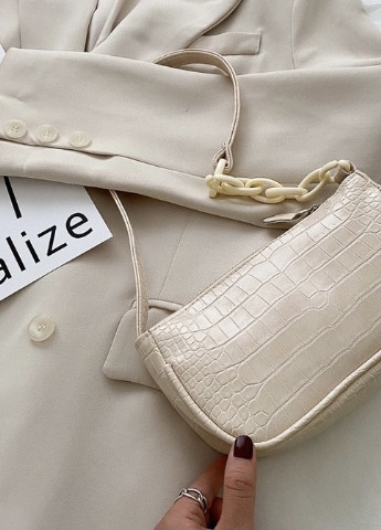 Женская маленькая сумочка багет на пластиковой цепочке ремешке рептилия багет бежевая молочная белая NoName (251204147)