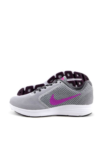 Светло-серые демисезонные кроссовки Nike