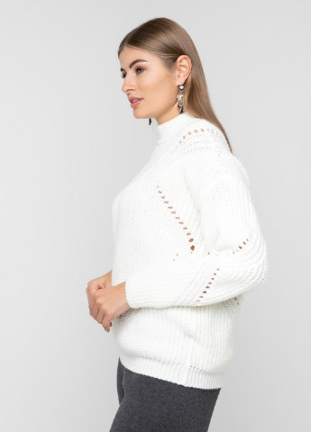 Белый демисезонный свитер Sewel